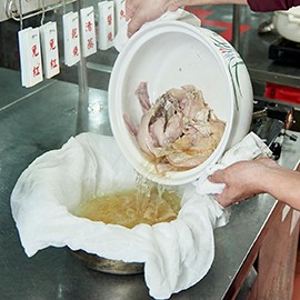 TIP 1:萃取食材的高湯 TIP 1:萃取食材的高湯