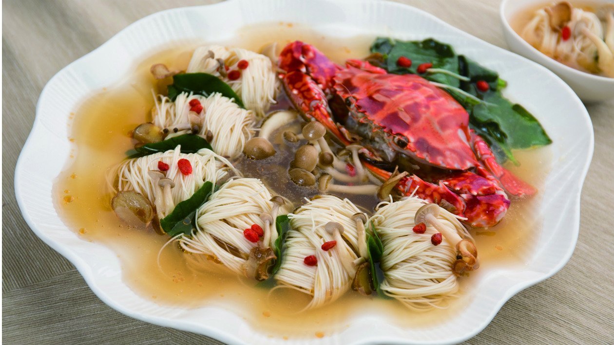 麻油雞湯花蟹麵線 麻油雞湯花蟹麵線